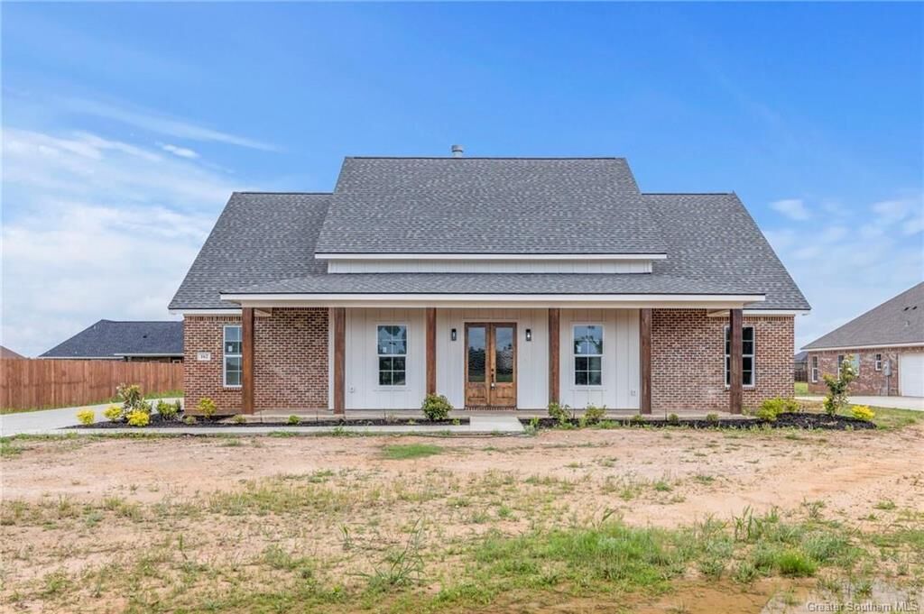 Property Photo: 162 Daffodil Drive LA 70657