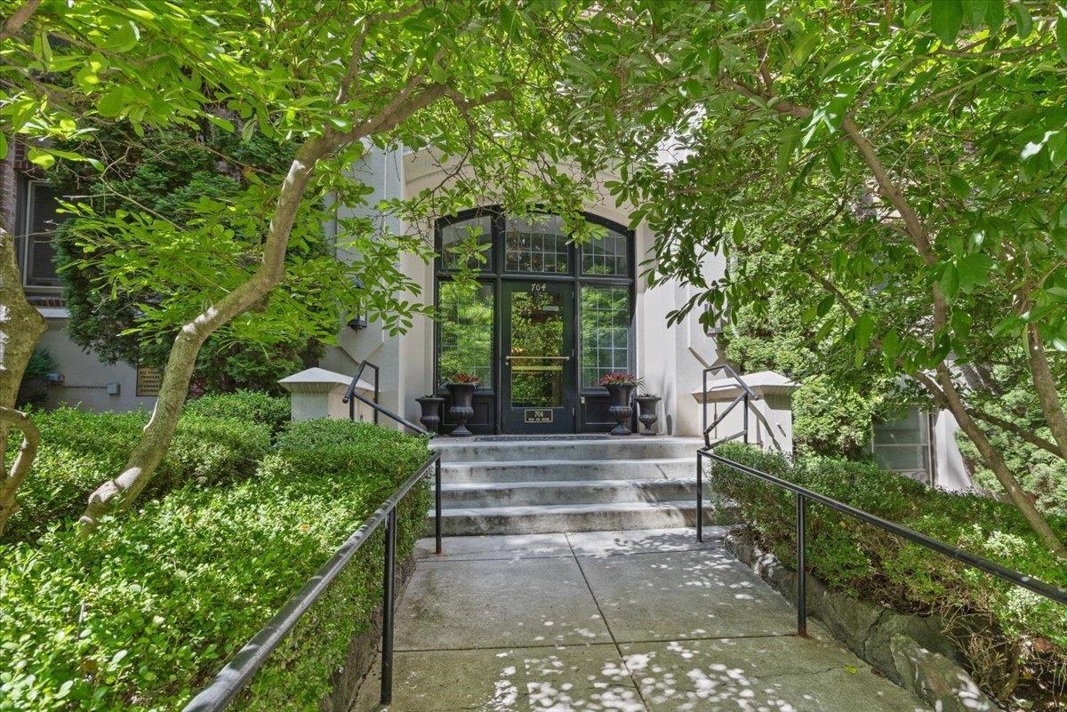 Property Photo:  704 W 6th Ave #506  WA 99204 