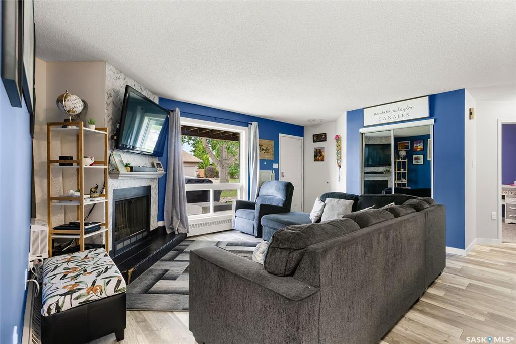 Property Photo:  2911 Harding Street 102  SK S4V 1B9 