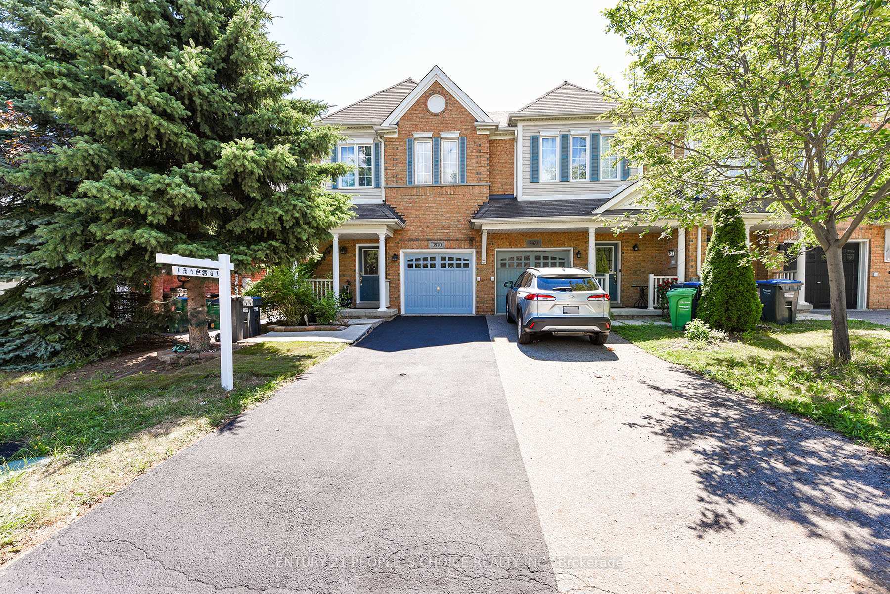 Property Photo:  3970 Stardust Drive  ON L5M 8A5 