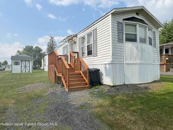 50 Kipp  Hudson NY 12534 photo