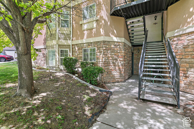 Property Photo:  2118 N Aurora Way G2  UT 84045 