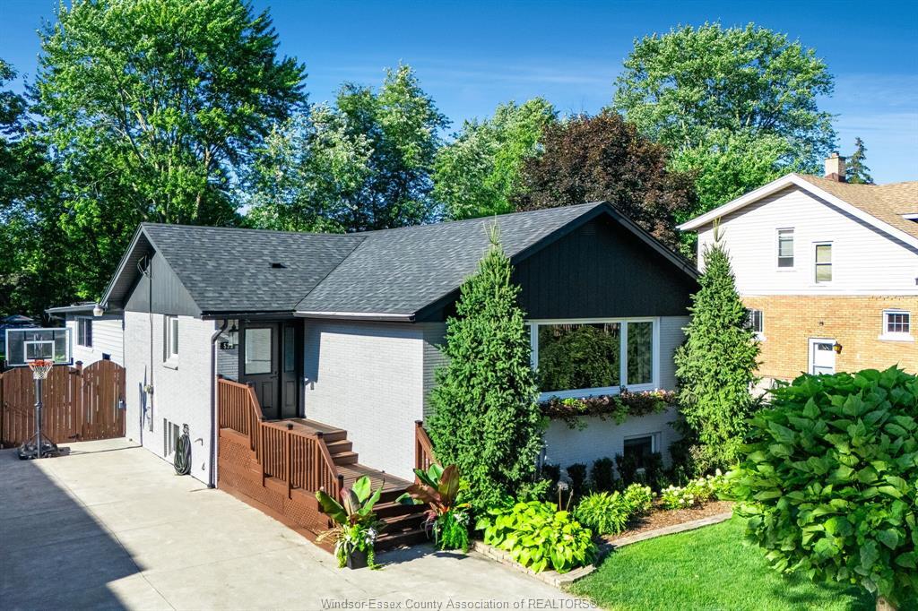 Property Photo:  533 Morand  ON N9G 1H7 
