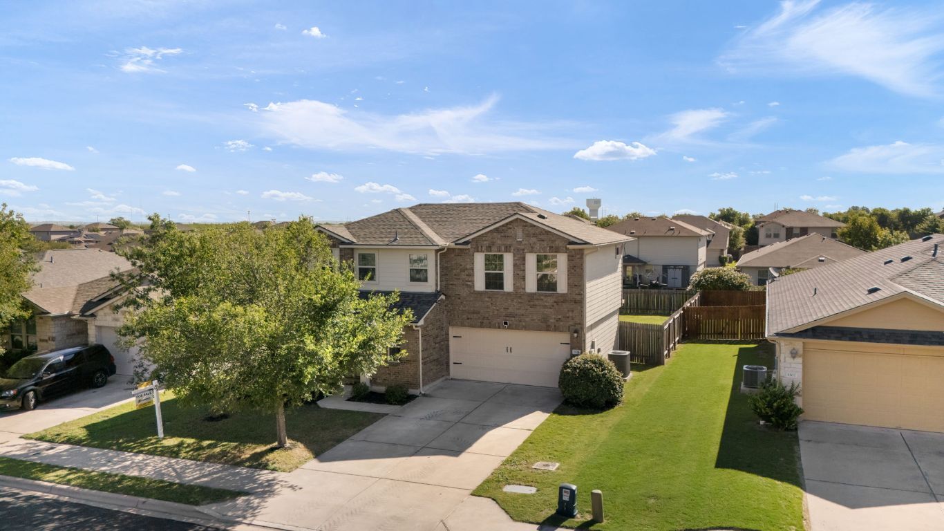 Property Photo:  1104 Hawkeye Point Road  TX 78626 
