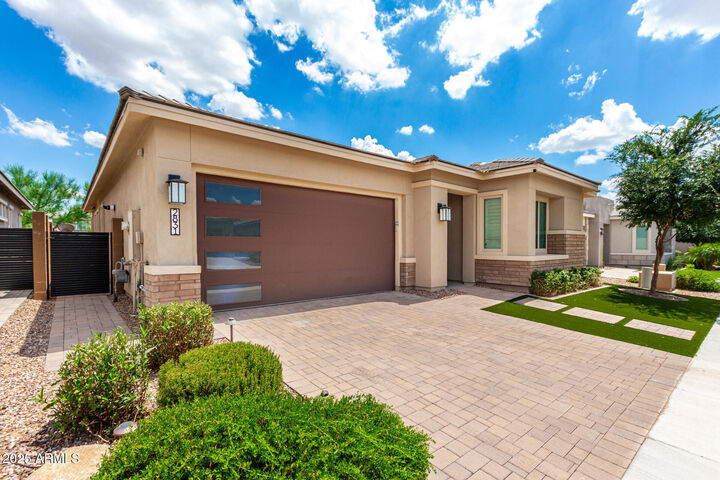 Property Photo: 2831 E Los Gatos Drive AZ 85050