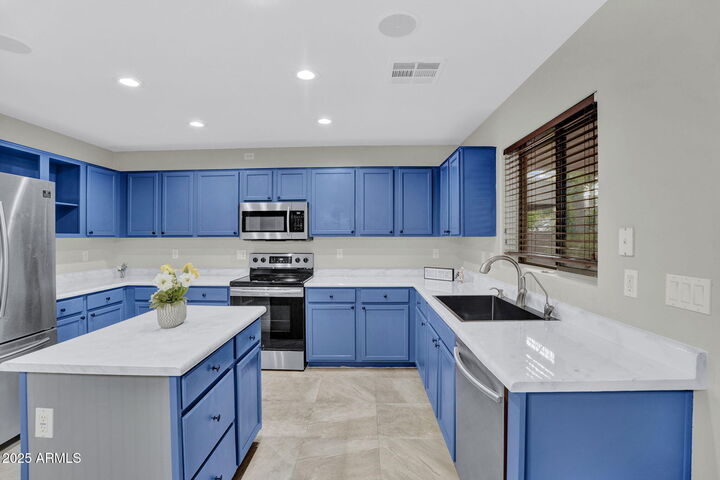 Property Photo:  45638 W Dutchman Drive  AZ 85139 