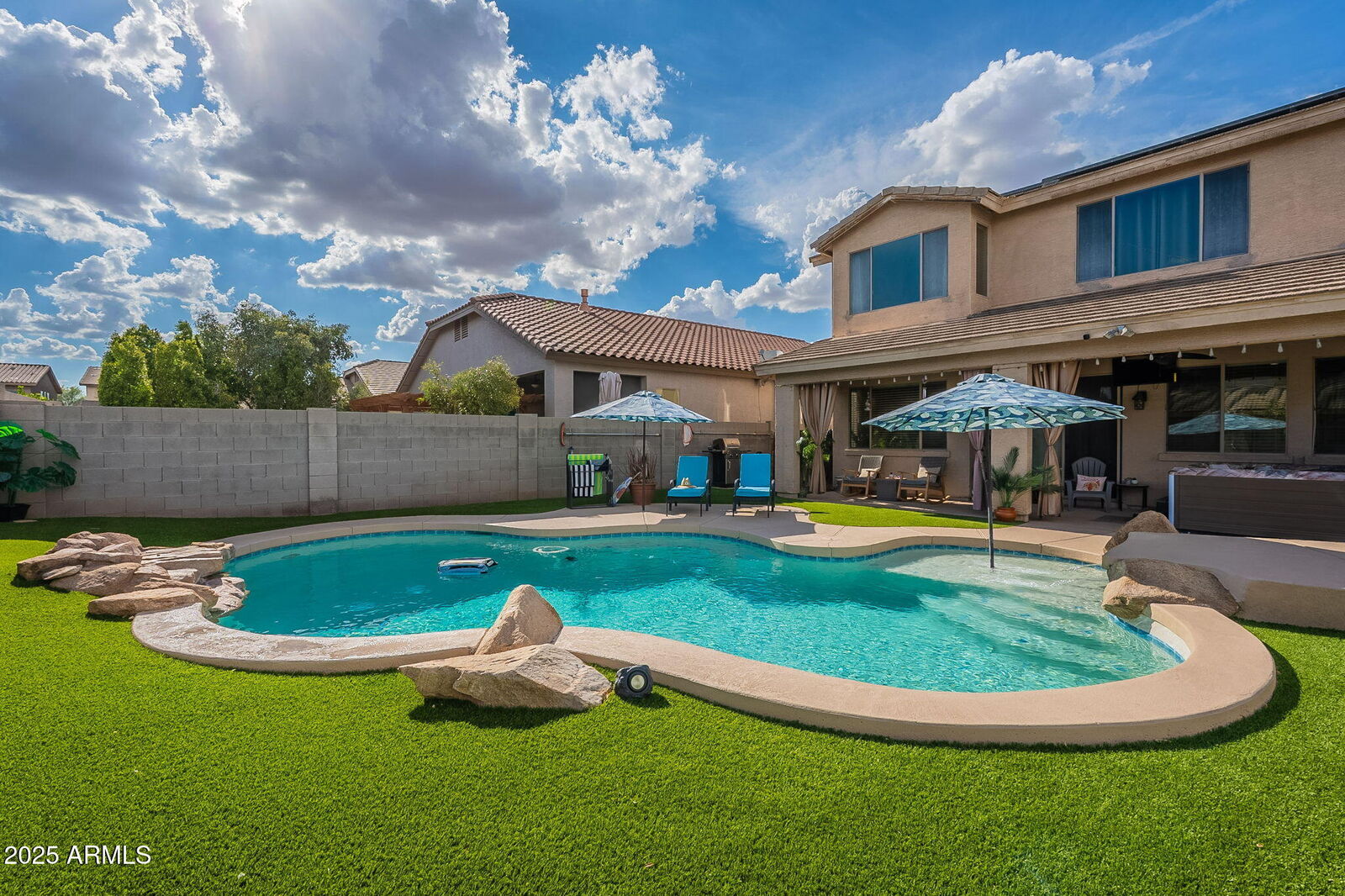Property Photo: 14653 W Banff Lane AZ 85379