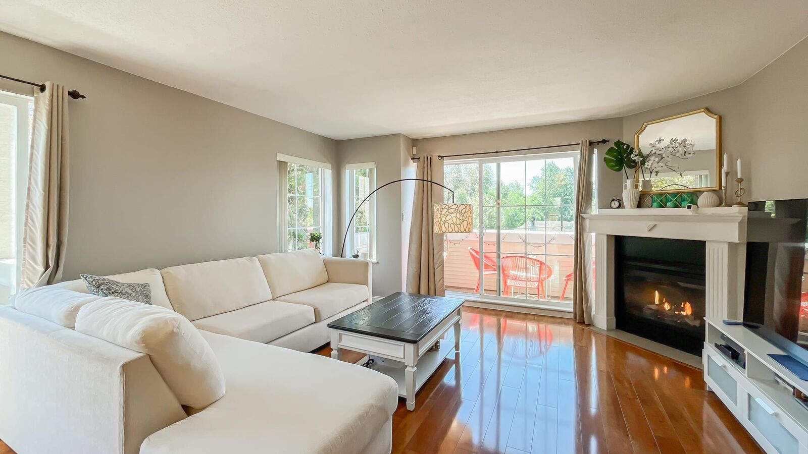 Photo de la propriété: 1383 Brunette Avenue 12 BC V3K 1G6