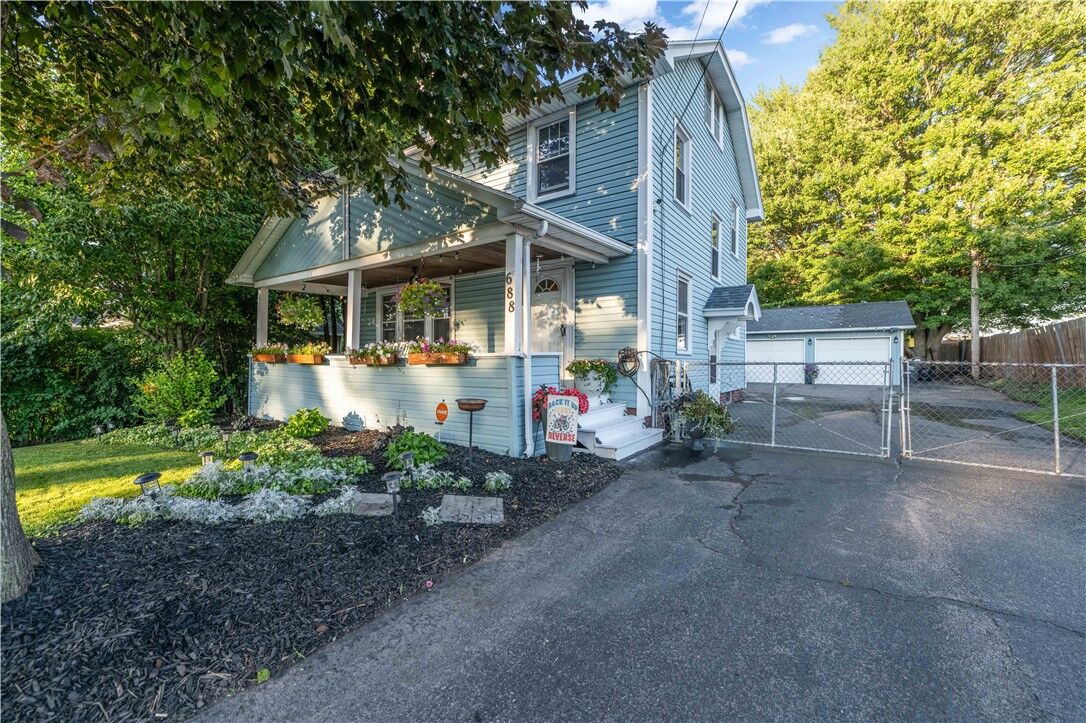 Property Photo:  688 Howard Road  NY 14624 