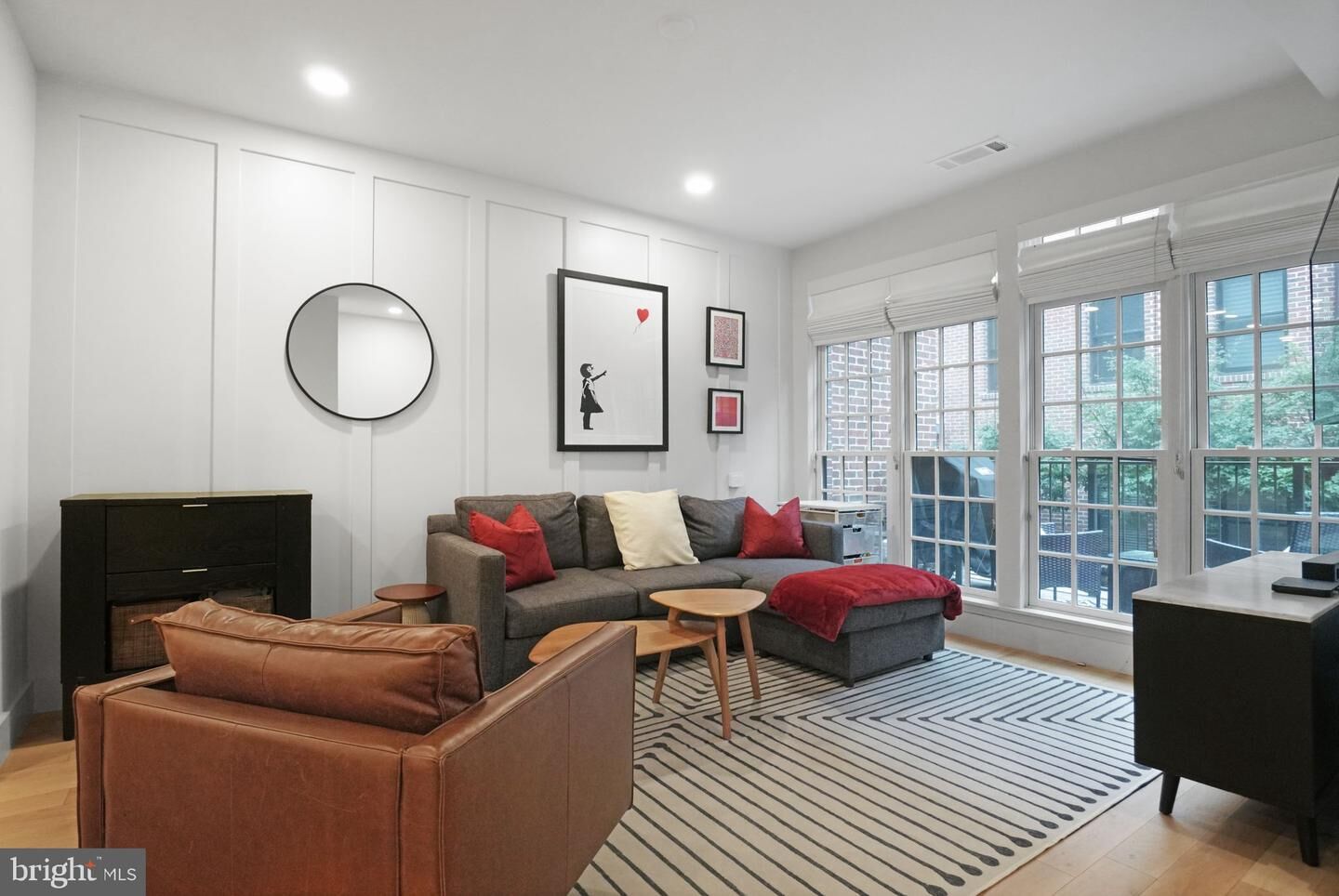Property Photo:  1309 E Street SE 27  DC 20003 