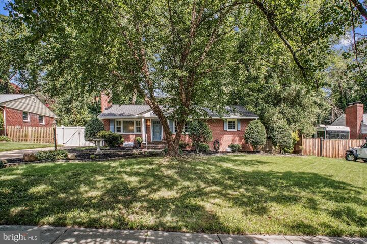 Property Photo:  6055 N Morgan Street  VA 22312 