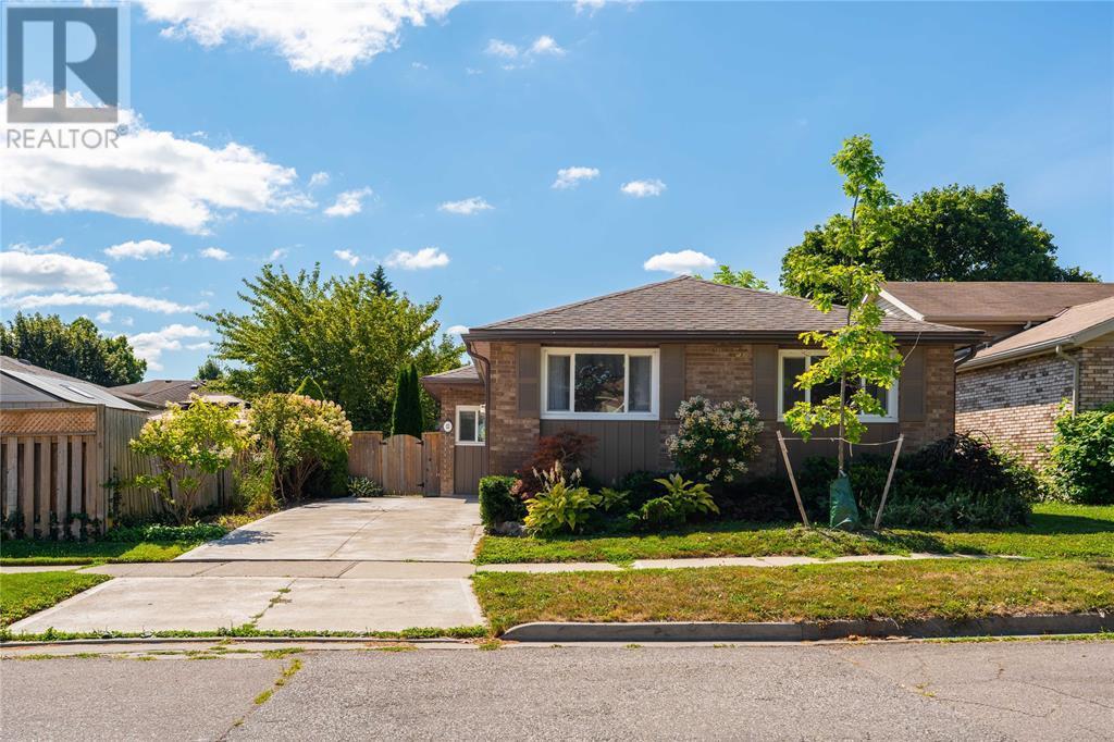 Property Photo:  12 Earl Drive  ON  