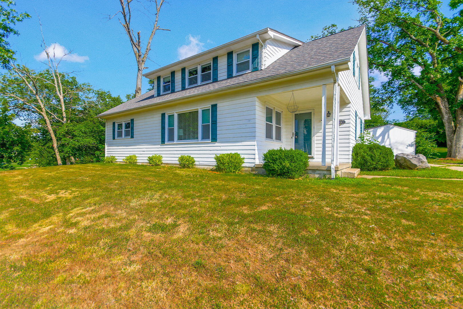 Property Photo:  504 Parkade Blvd  MO 65202 