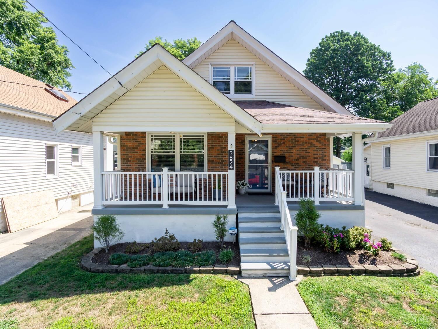 Property Photo: 3824 Simpson Avenue OH 45227