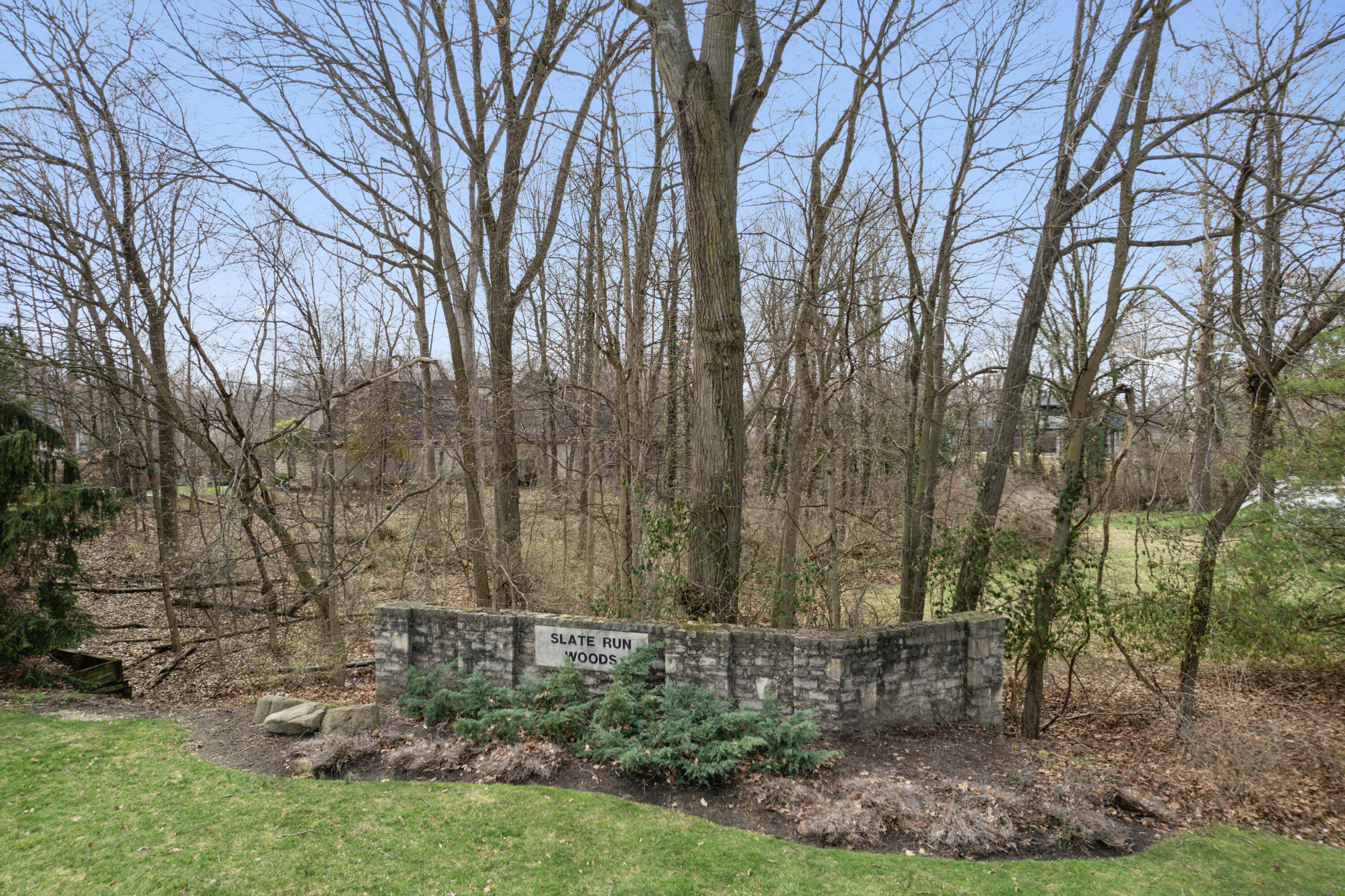 Property Photo: 5065 Slate Run Woods Court OH 43220