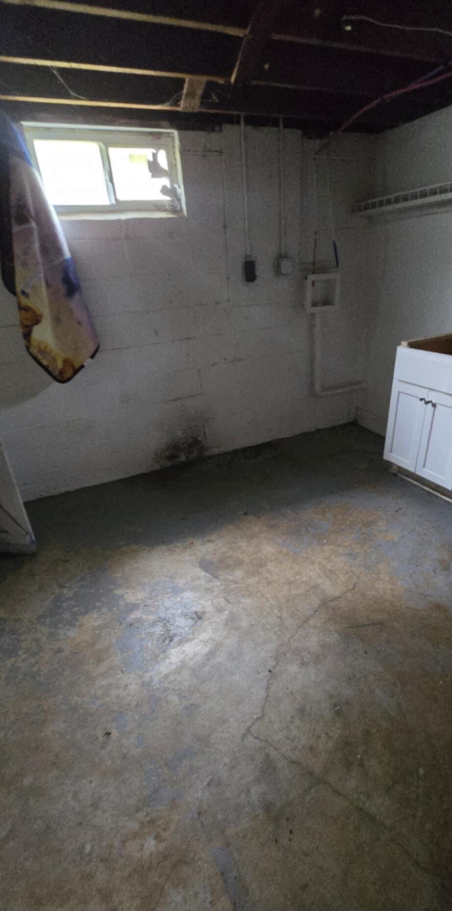Property Photo: 667 S Oakley Avenue OH 43204