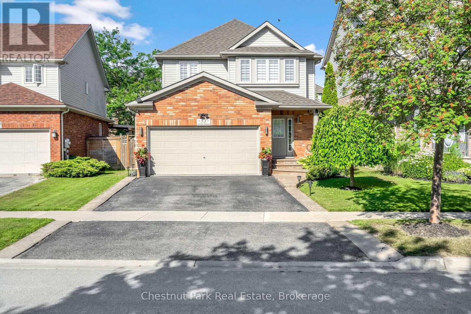 Photo de la propriété: 53 Connor Avenue ON L9Y 5K7