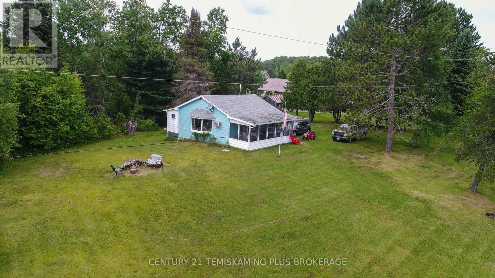 Photo de la propriété:  43 Proulx Street  ON P0J 1N0