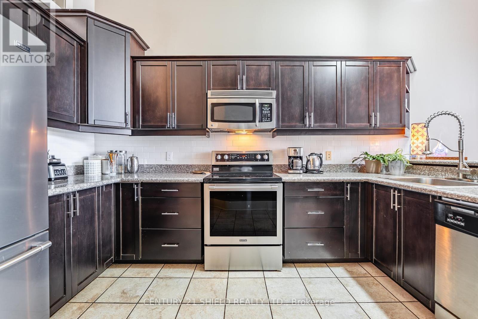 Photo de la propriété:  710 Cotton Mill Street 210  ON K6H 7L3 