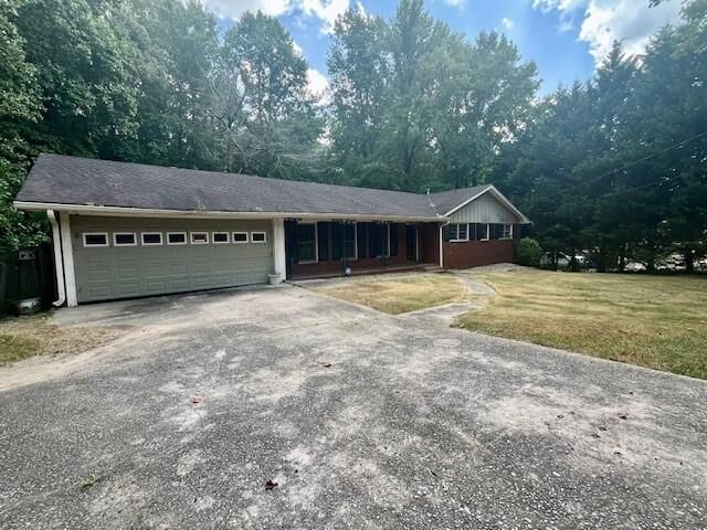 Property Photo: 1460 Flat Shoals Road Road GA 30349