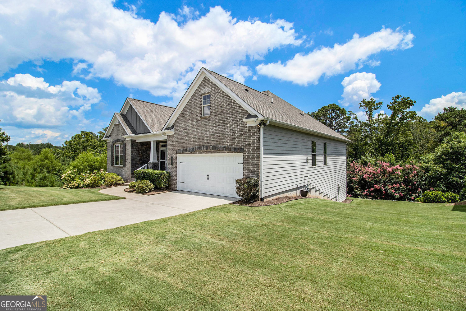 Property Photo: 5780 Stellata Circle Circle GA 30028