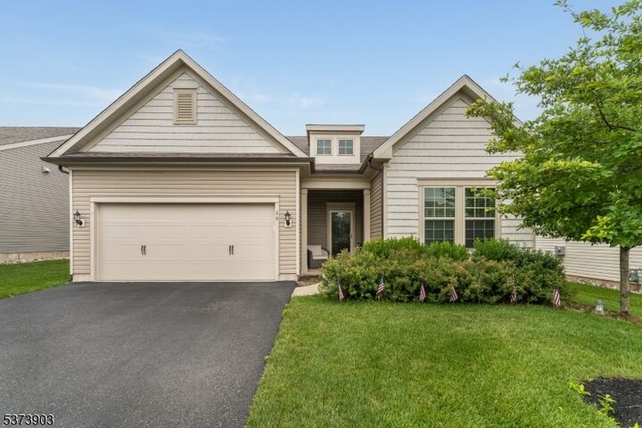 29 Bressler Road  Raritan Twp. NJ 08822 photo