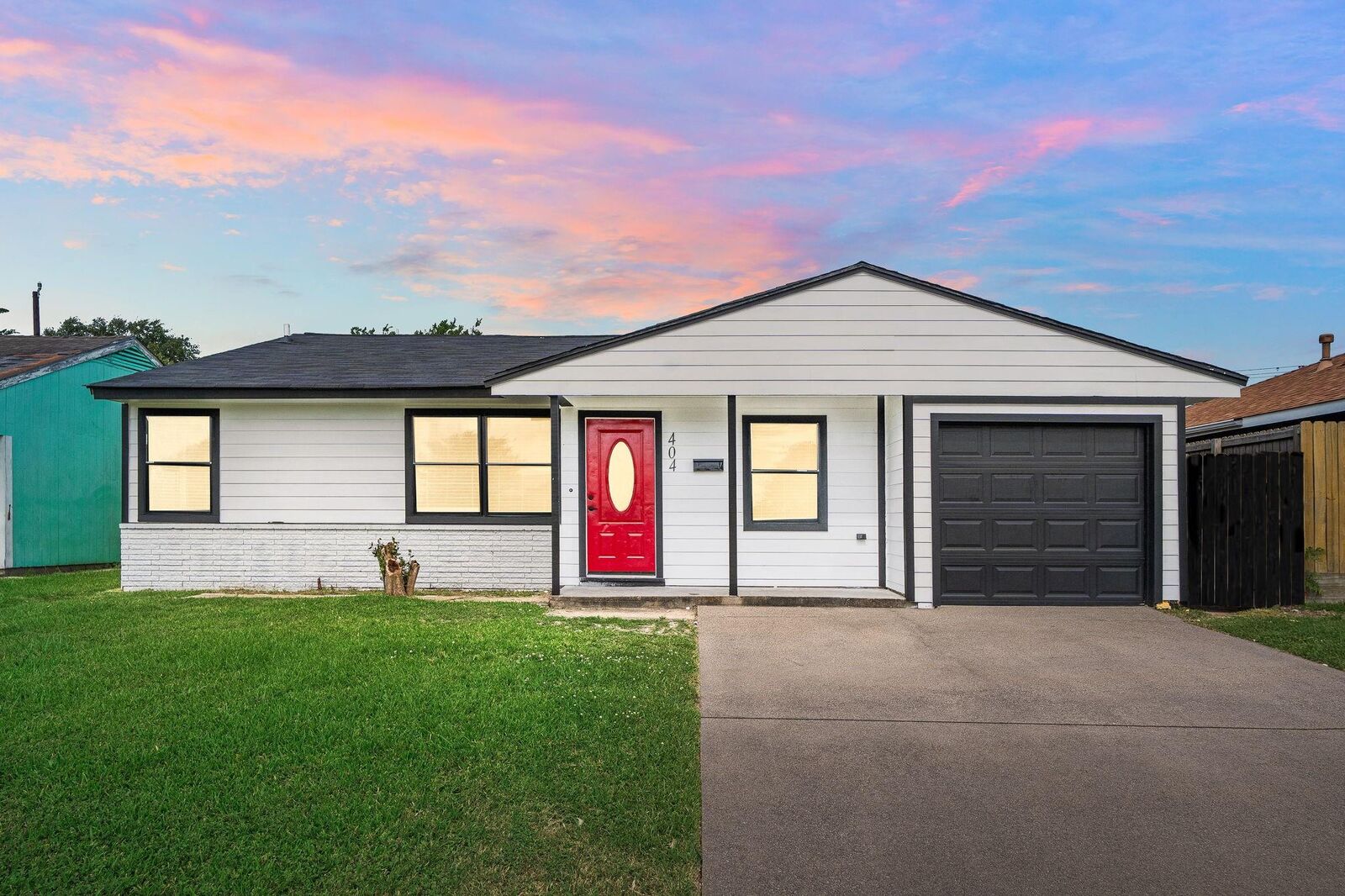 Property Photo: 404 Glenmore Drive TX 77503
