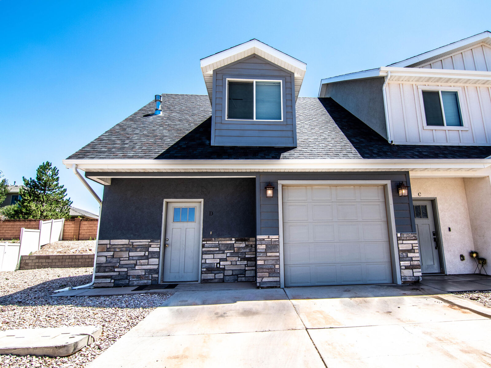 Property Photo:  1577 S Topaz Dr #D  UT 84720 