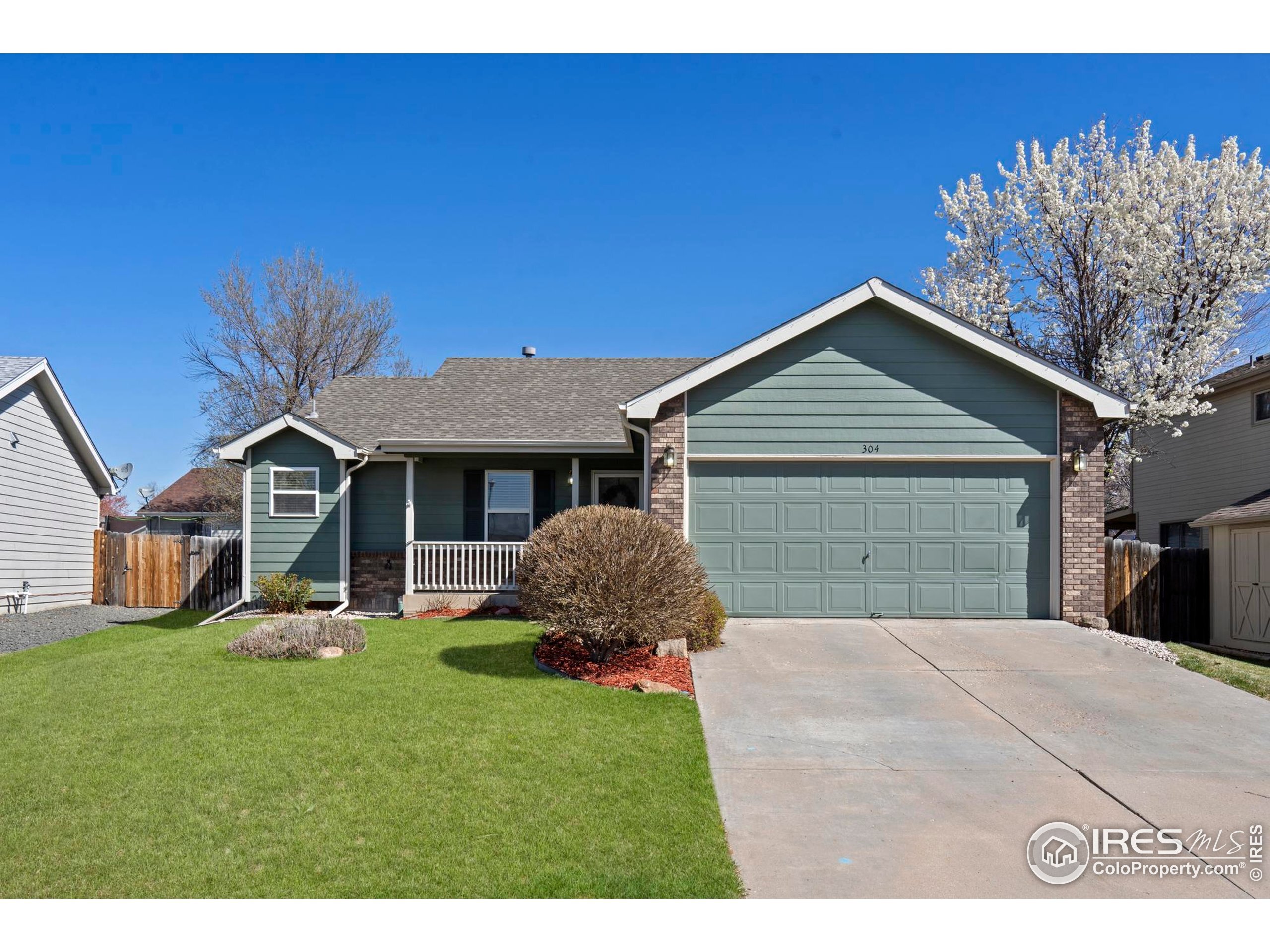 304 Hemlock Dr  Windsor CO 80550 photo