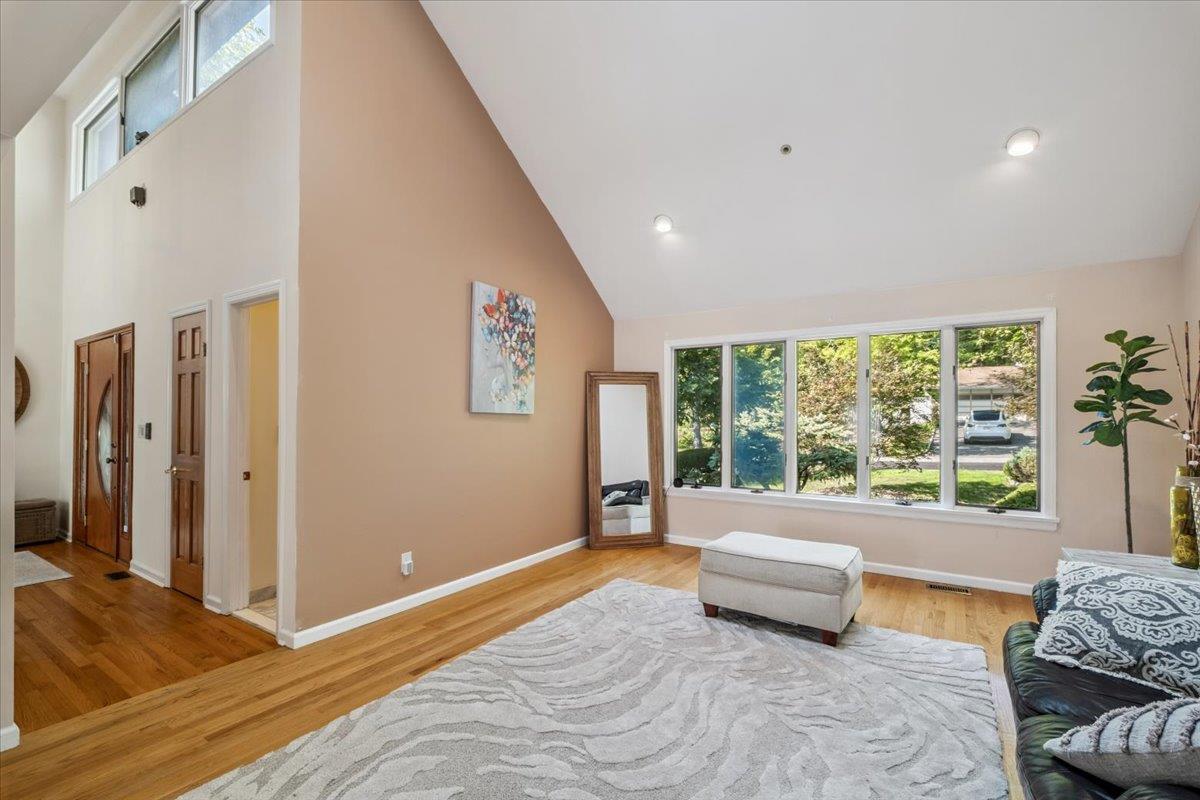 Property Photo: 6 Kaateskill Place NY 10583