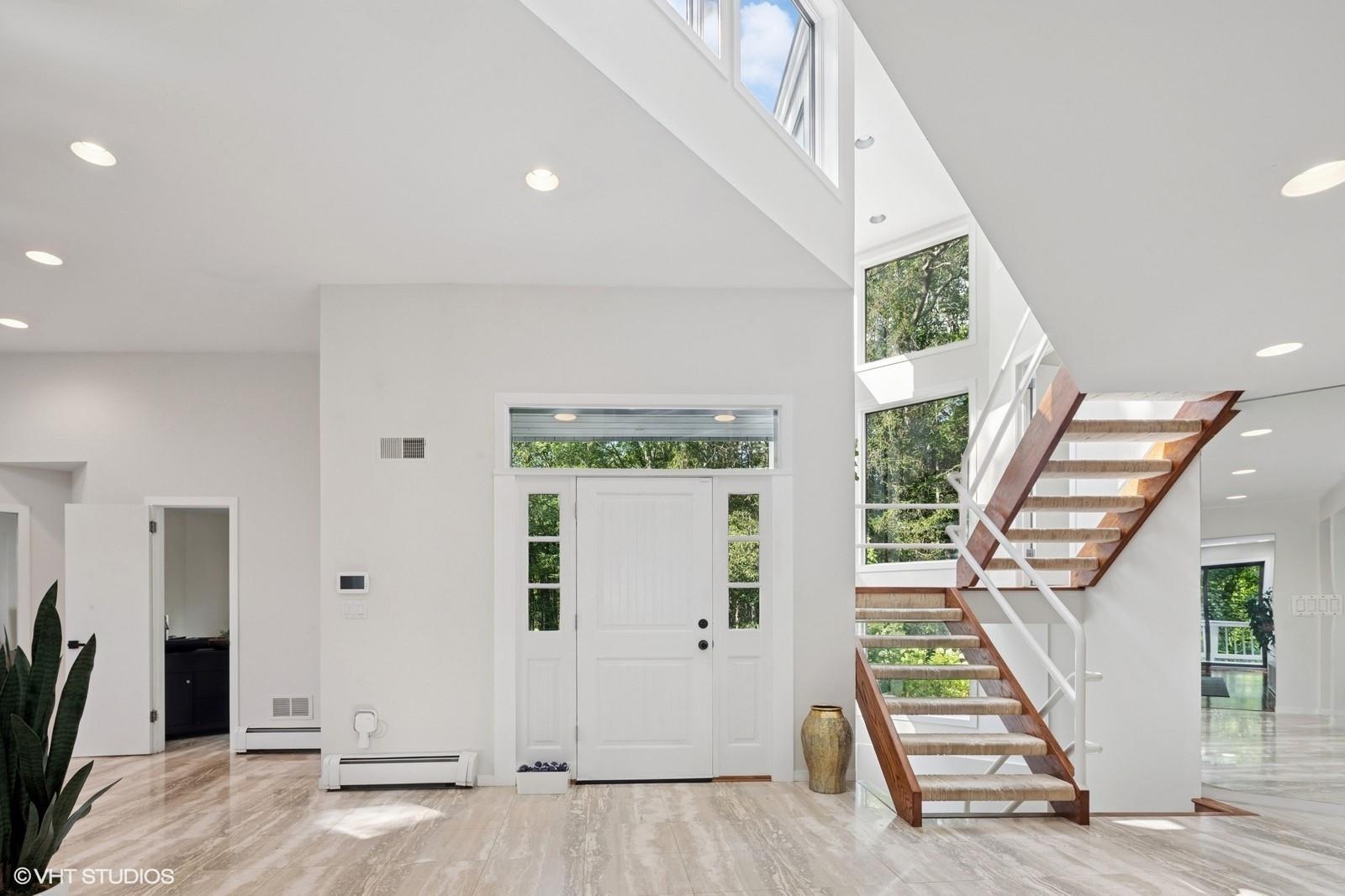 Property Photo:  4 Hemlock Hollow Place  NY 10504 