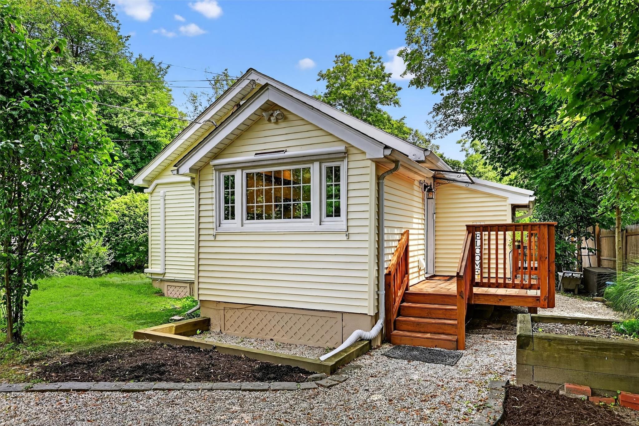 Property Photo:  10 Eagle Street  NY 10950 