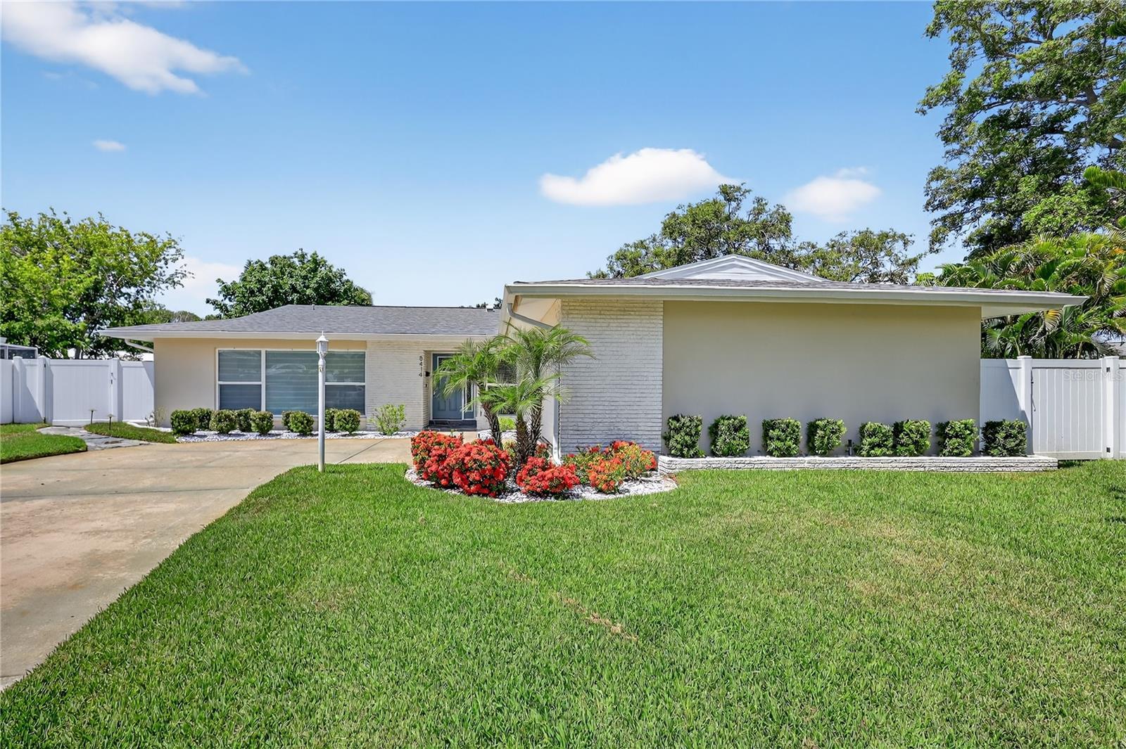 Property Photo:  8414 Boulder Place  FL 33615 