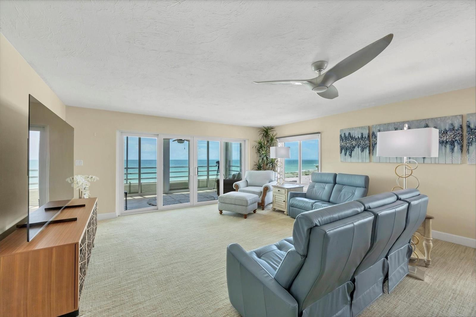Property Photo: 550 W Flamingo Drive 401 FL 34285