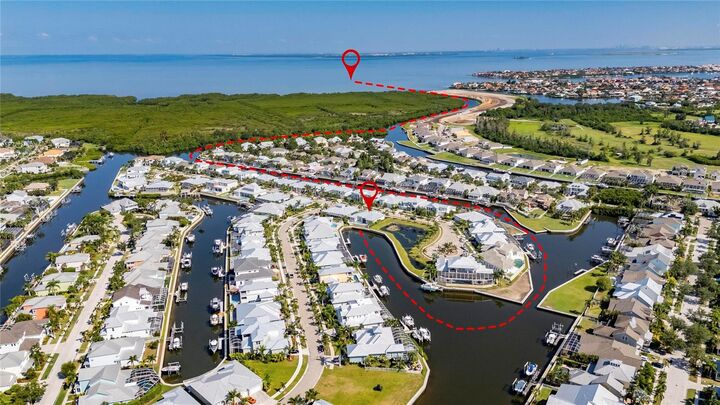 Property Photo: 614 Pinckney Drive FL 33572