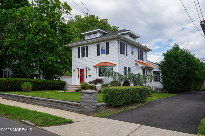 Property Photo:  369 N Main Street  NJ 08850 