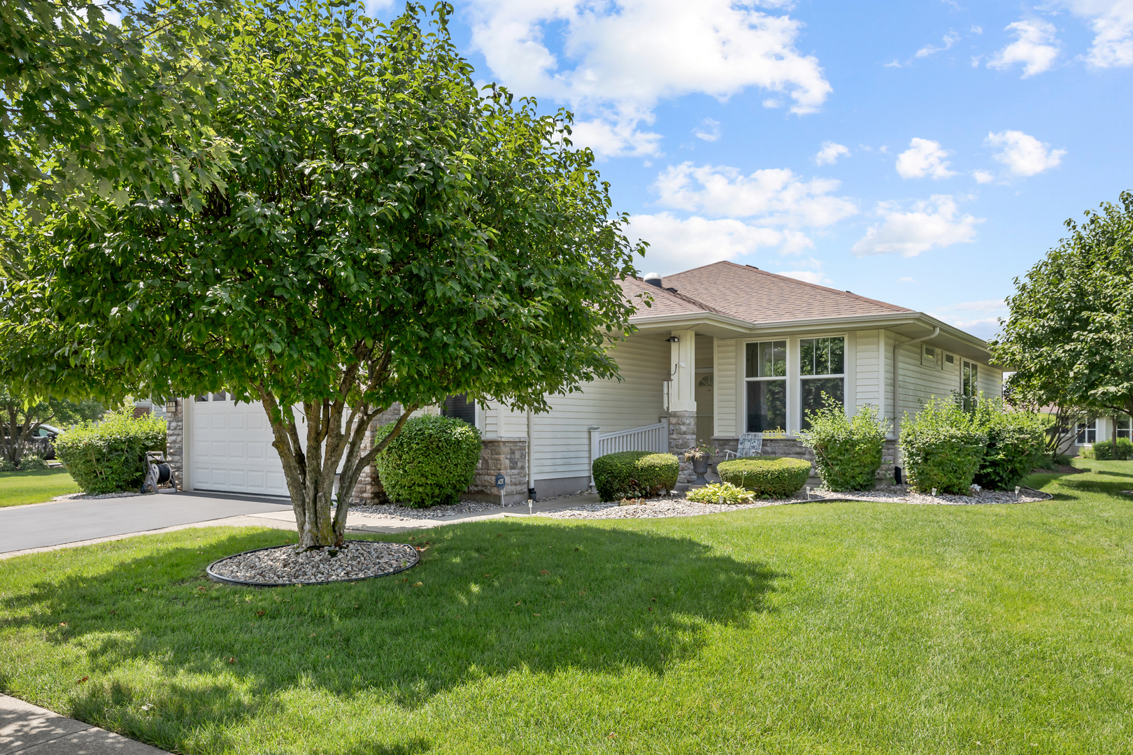 12409 Fox Run Court  Huntley IL 60142 photo