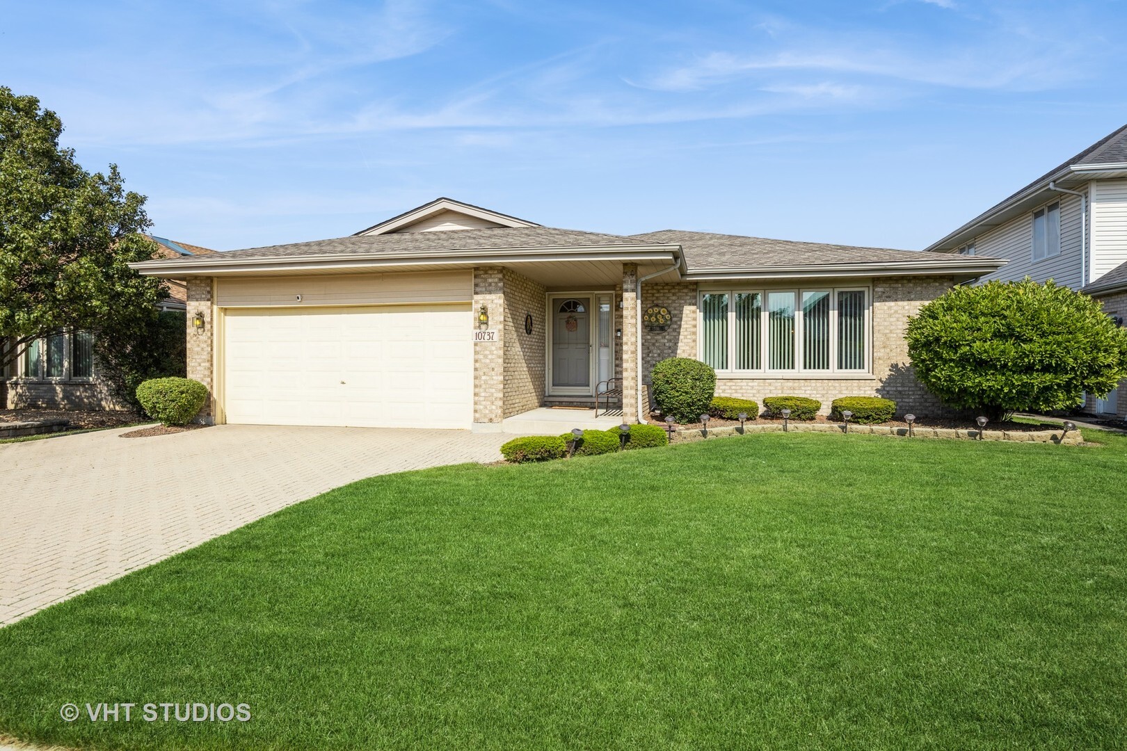 Property Photo: 10737 Long Street IL 60453