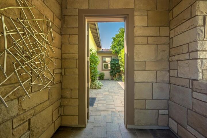 Property Photo:  51245 Charlbury Street  CA 92201 