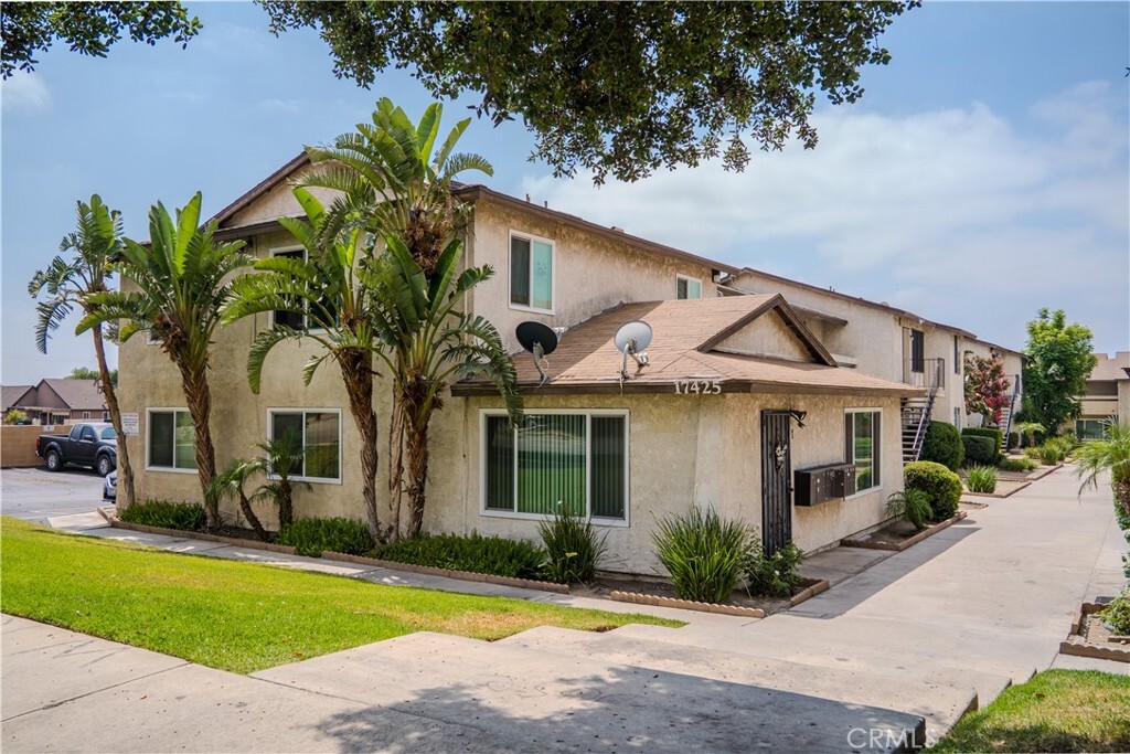 Property Photo:  17425 Arrow Boulevard 8  CA 92335 