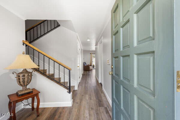Property Photo:  107 Sonoma Lane  CA 93060 