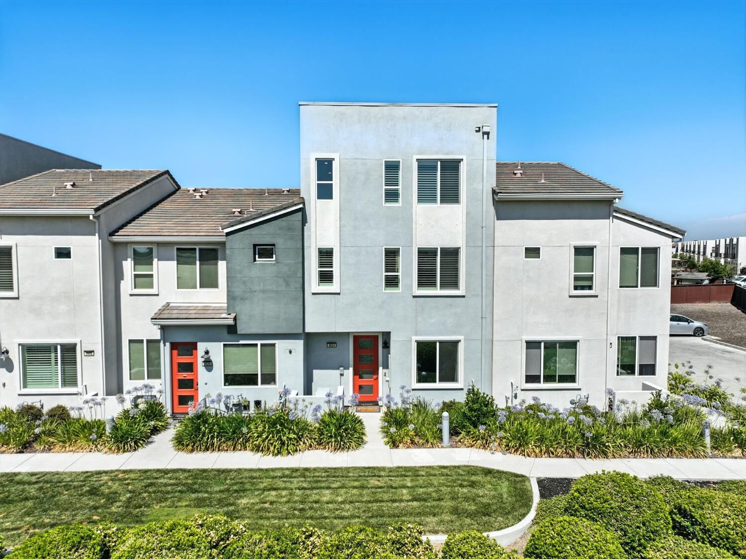 Property Photo: 3624 E Commerce Way CA 95834