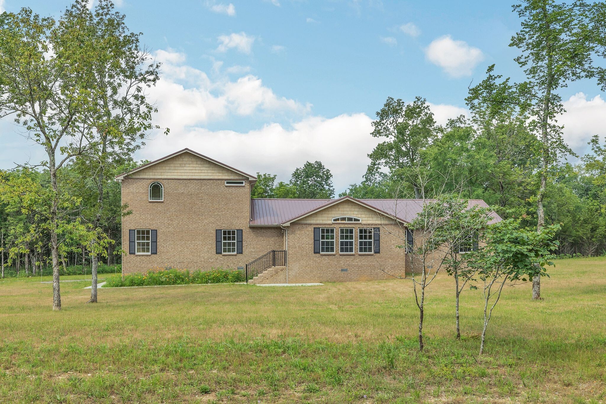 Property Photo: 5065 Craddock Rd TN 37085