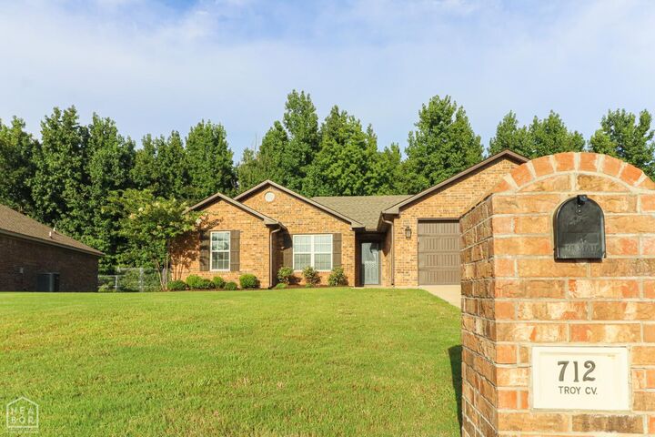 Property Photo: 712 Troy Cove AR 72401