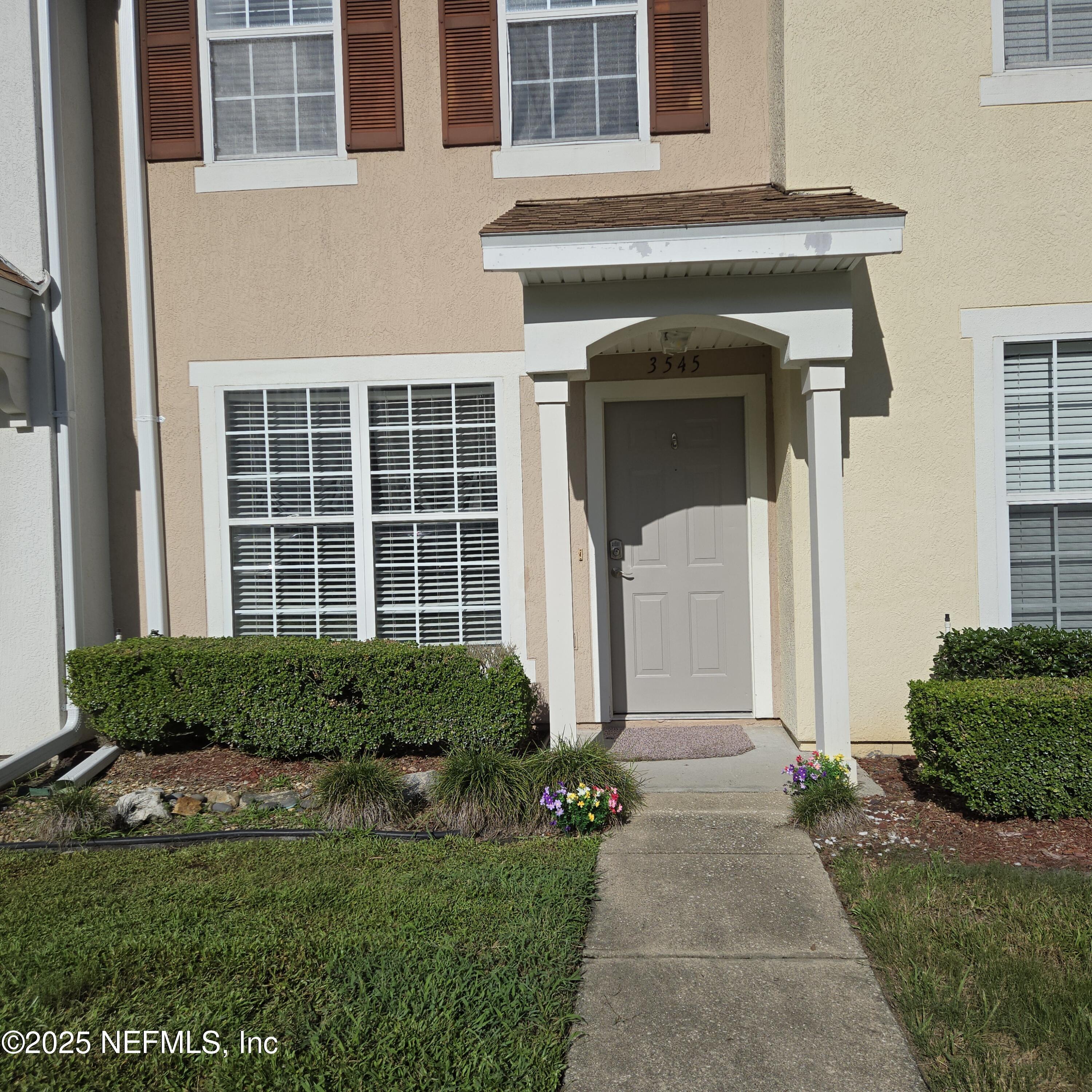 Property Photo: 3545 Twisted Tree Lane FL 32216