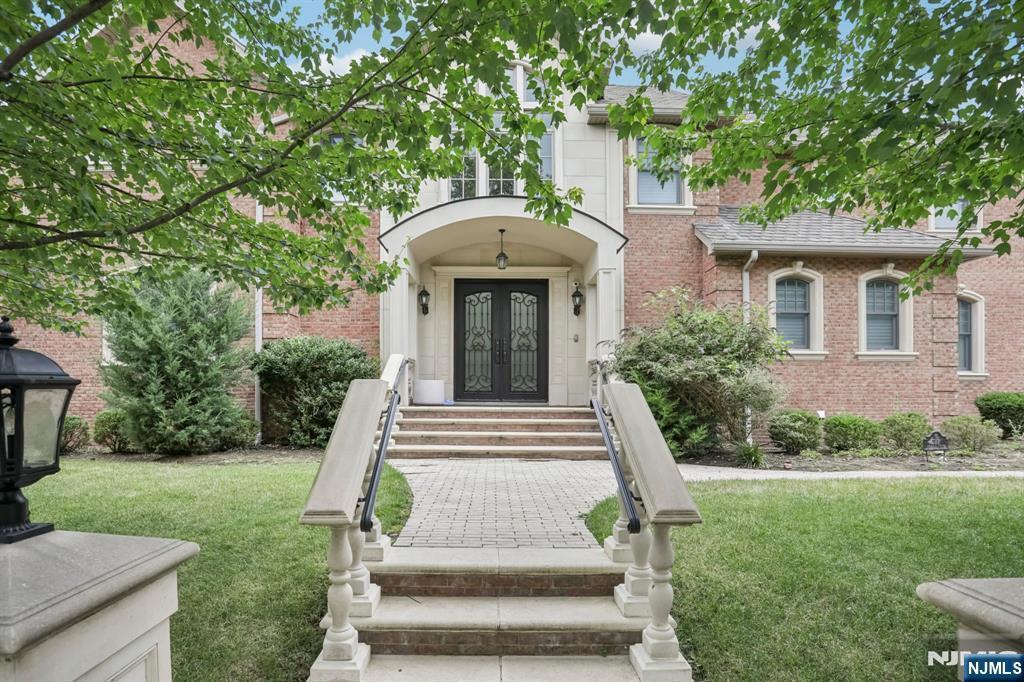 Property Photo:  100 Johnson Court  NJ 07624 