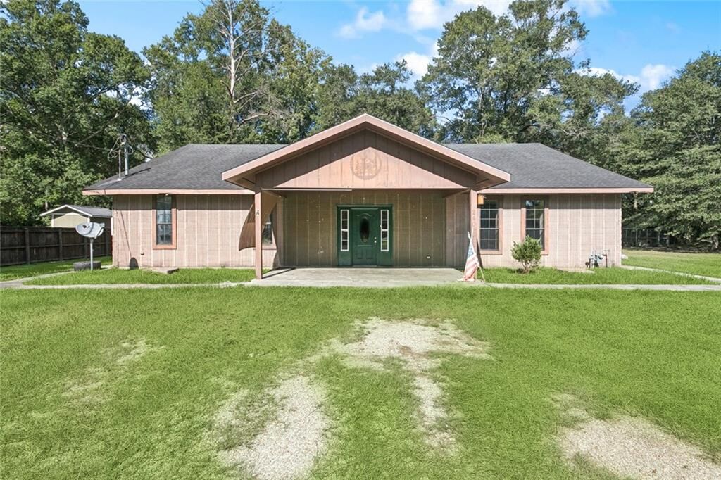 Property Photo:  240 Charles Sinagra Avenue  LA 70443 