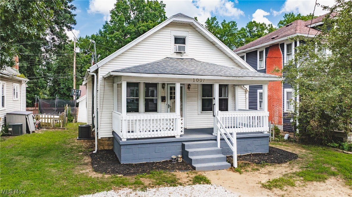 Property Photo: 1007 25th Street WV 26101