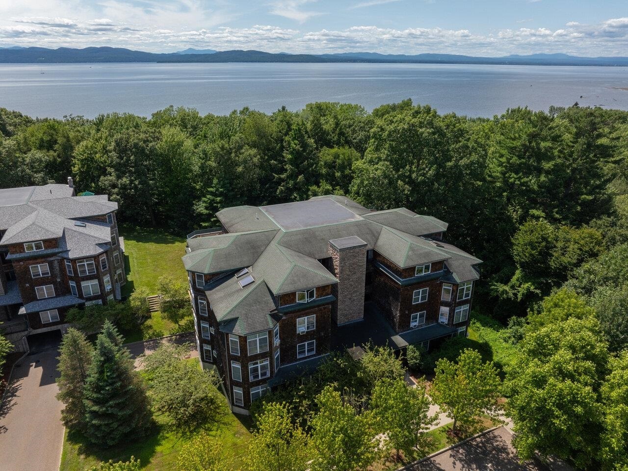 91 Claire Pointe Road  Burlington VT 05408 photo
