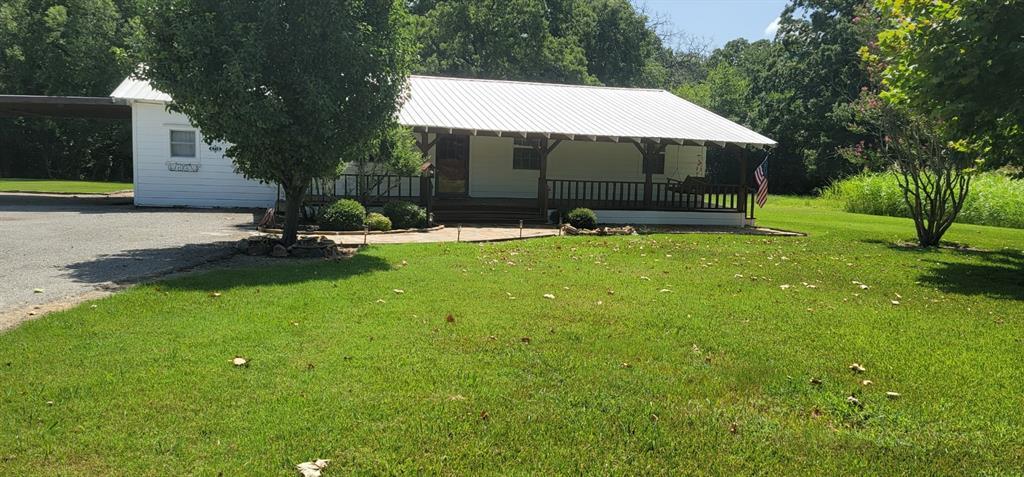 Property Photo: 6720 County Road 4611 TX 75428